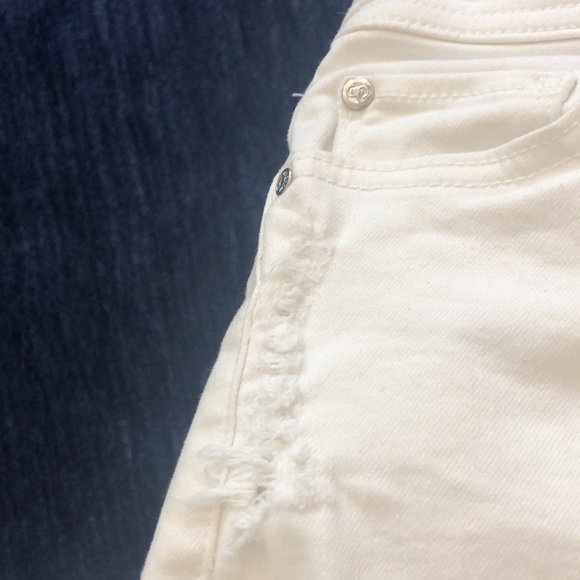 White denim shorts - Picture 4 of 6